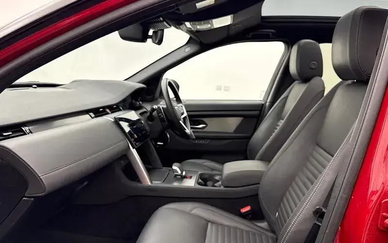 Used Land Rover Discovery Sport HSE Dynamic 204 HP (150 kW) 2024 Red SUV