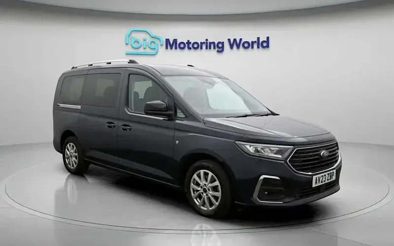 Used Ford Tourneo Titanium 122 HP (89 kW) 2024 Estate