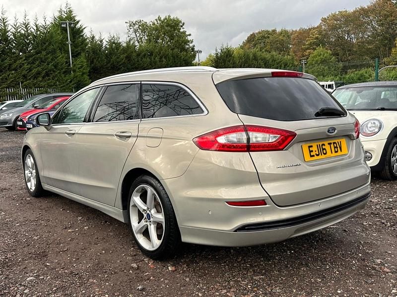 Used Ford Mondeo Titanium 160 HP (117 kW) 2016 Silver Estate