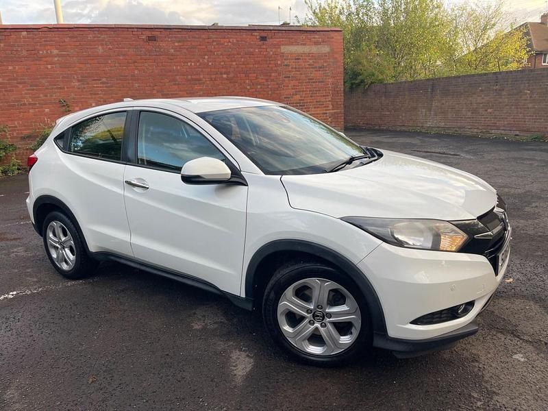 White Used 2016 Honda HR-V SE SUV | £5,990 (Expensive) - Image 1/4