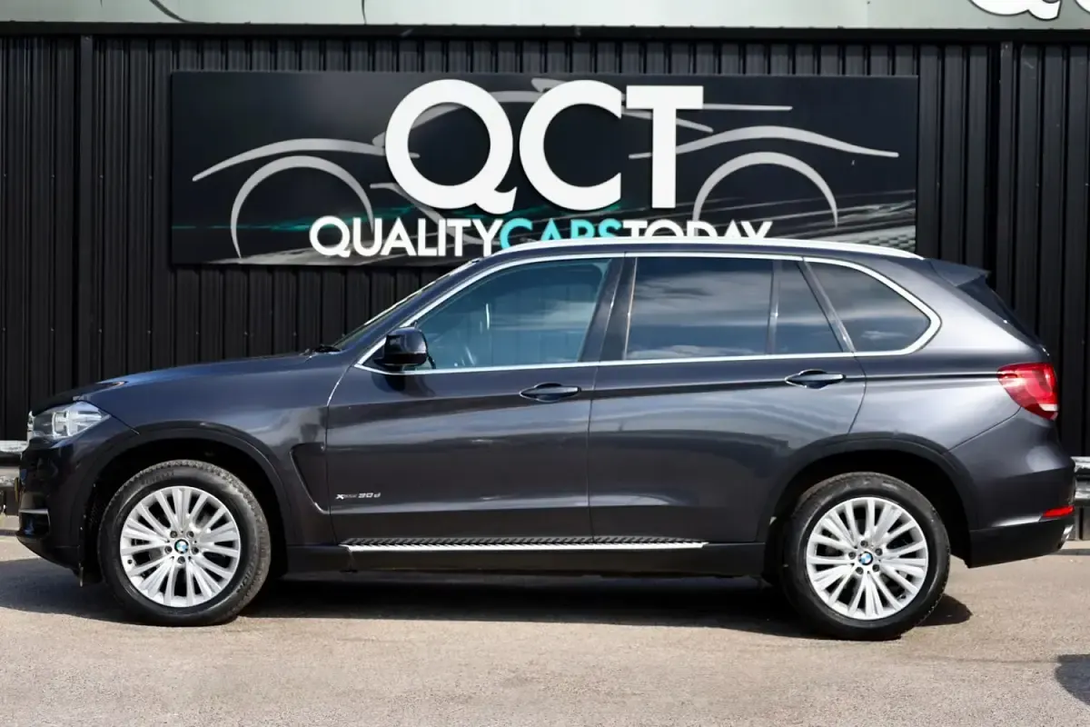 Begagnad BMW X5 Sport Line 2013 Grå SUV