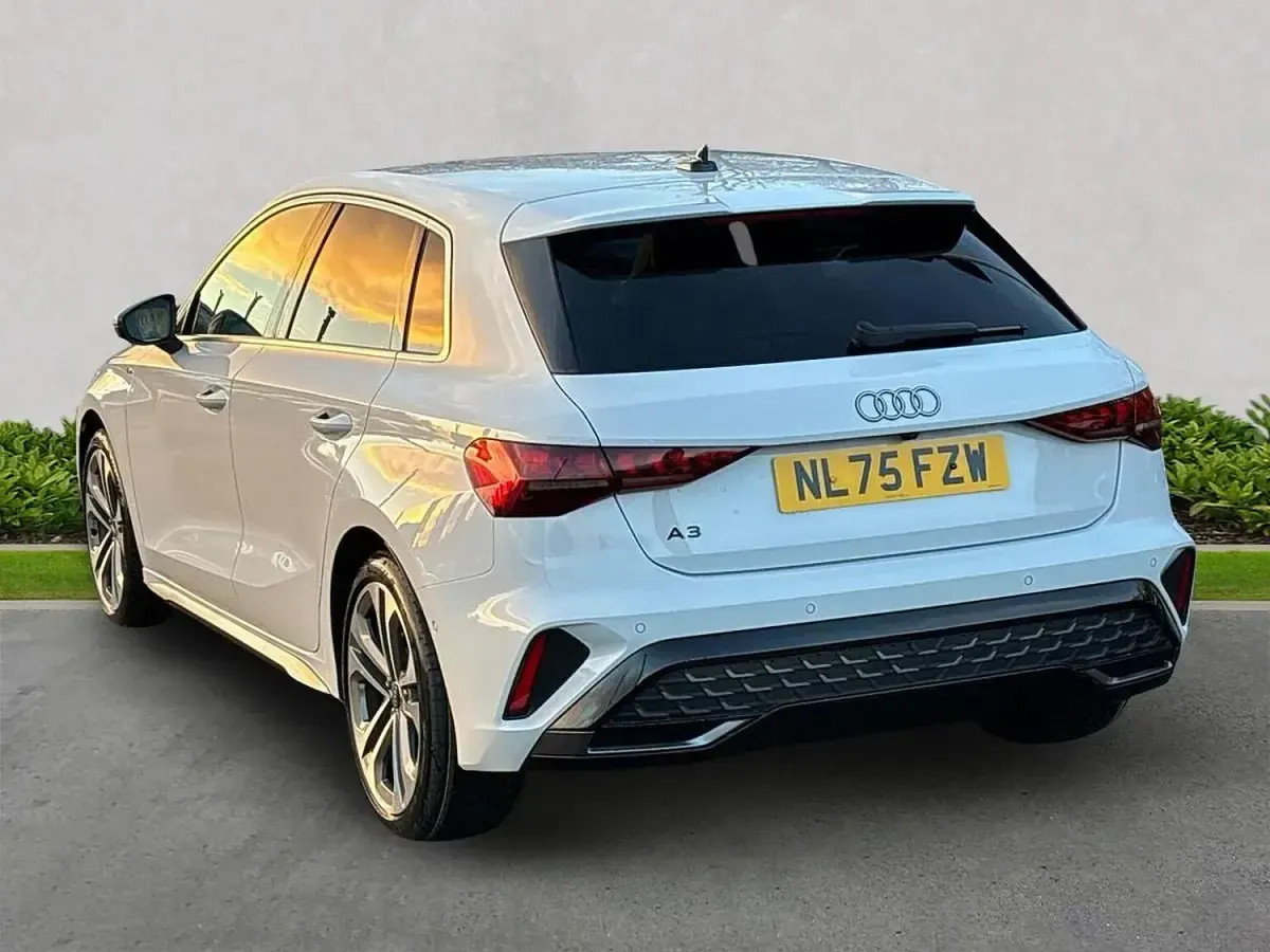 Used Audi A3 S-Line 147 HP (108 kW) 2025 White Hatchback