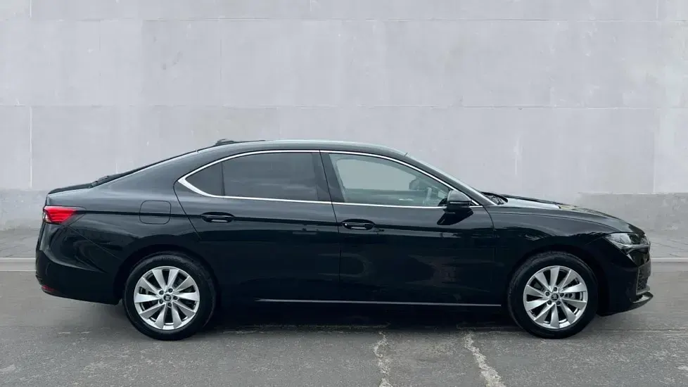 Used Skoda Superb SE Technology 150 HP (110 kW) 2025 Midnight black metallic