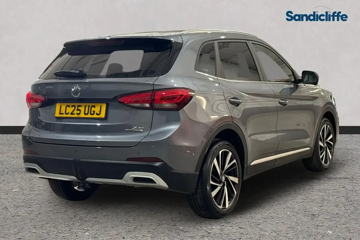 Used MG ZS Trophy 196 HP (144 kW) 2024 Metallic  hampstead grey SUV