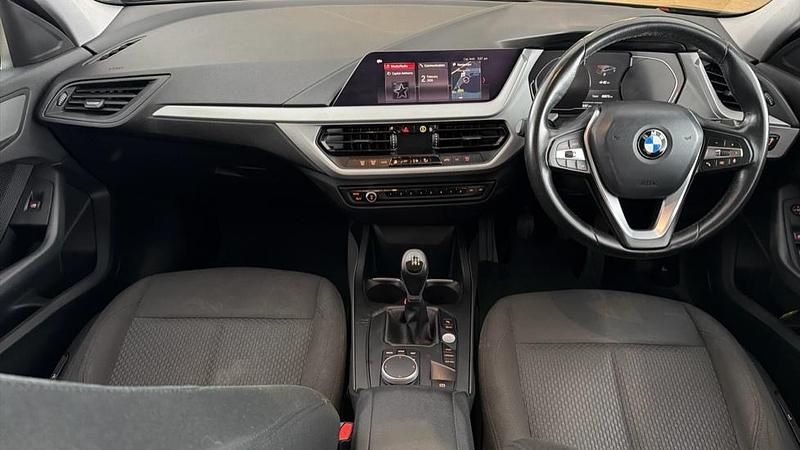 Used BMW 118 Sport Line 138 HP (101 kW) 2020 Black Hatchback