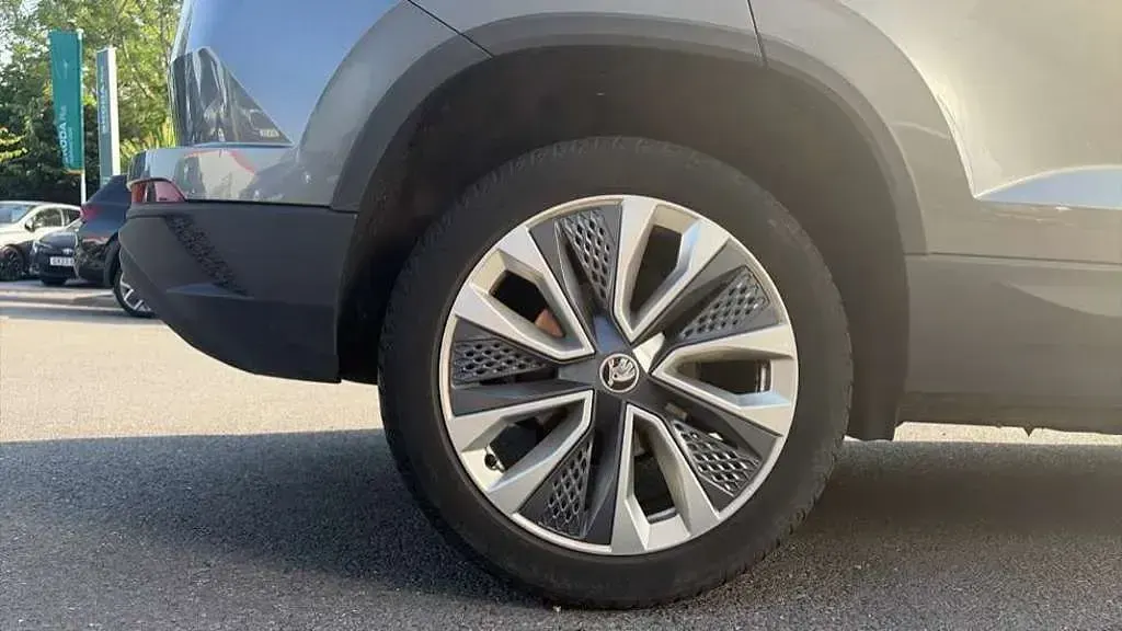Used Skoda Karoq SE L 150 HP (110 kW) 2024 Grey SUV