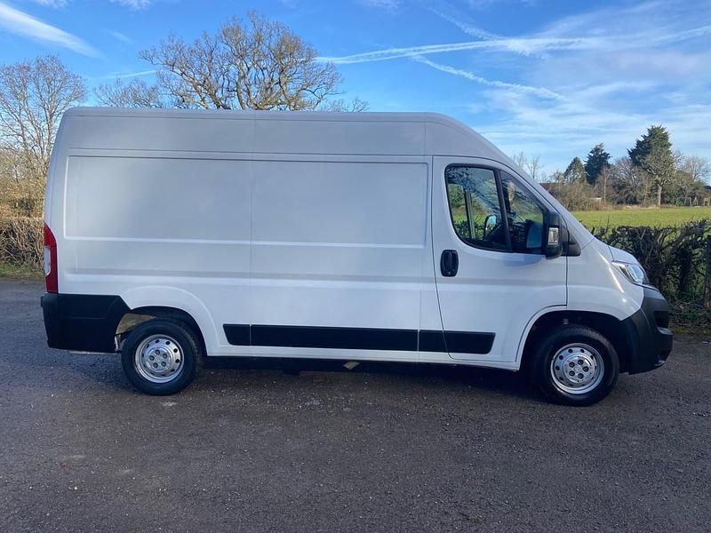 Used Citroën Relay 140 HP (102 kW) 2023 White Van