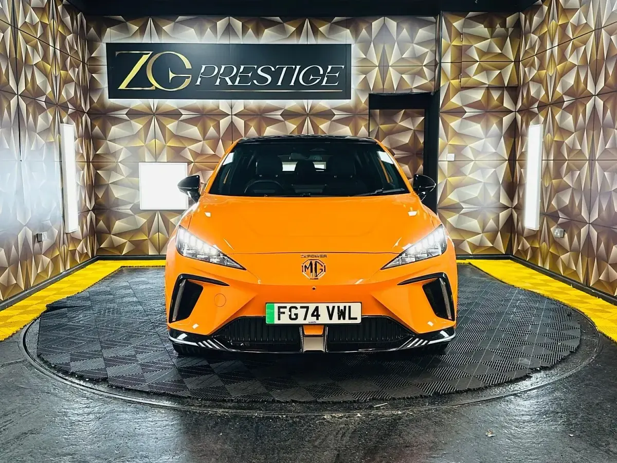 Used MG MG4 EV 63 kW (87 HP) 2024 Orange Hatchback