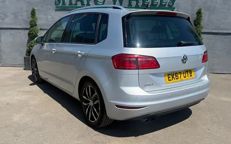 Used VW Golf VII SE 125 HP (91 kW) 2017 Hatchback