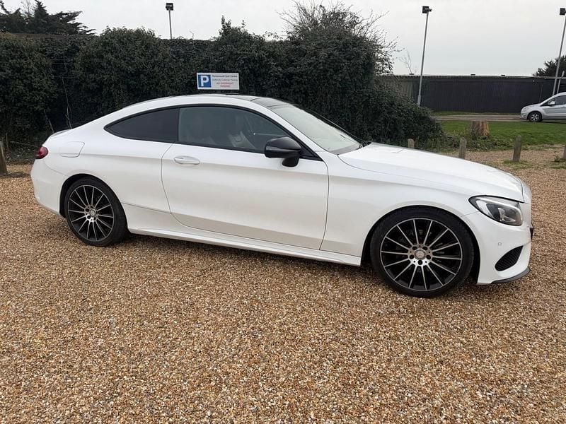 Used Mercedes C220 AMG Line Premium 2017 White Coupe