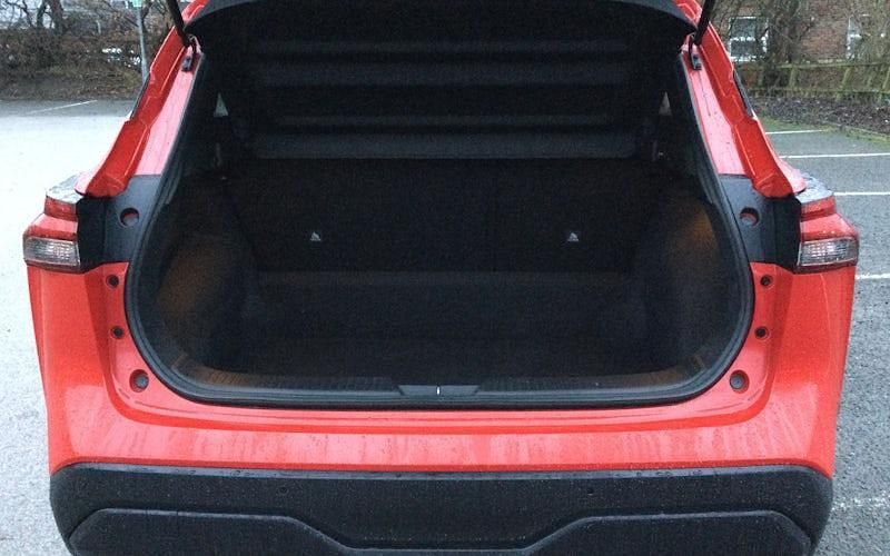 Used Nissan Qashqai Acenta Premium 190 HP (139 kW) 2023 Red SUV