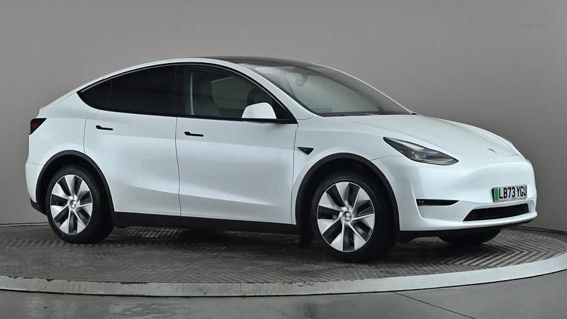 White Used 2023 Tesla Model Y Long Range AWD SUV | £29,298 (Fair price) - Image 1/3