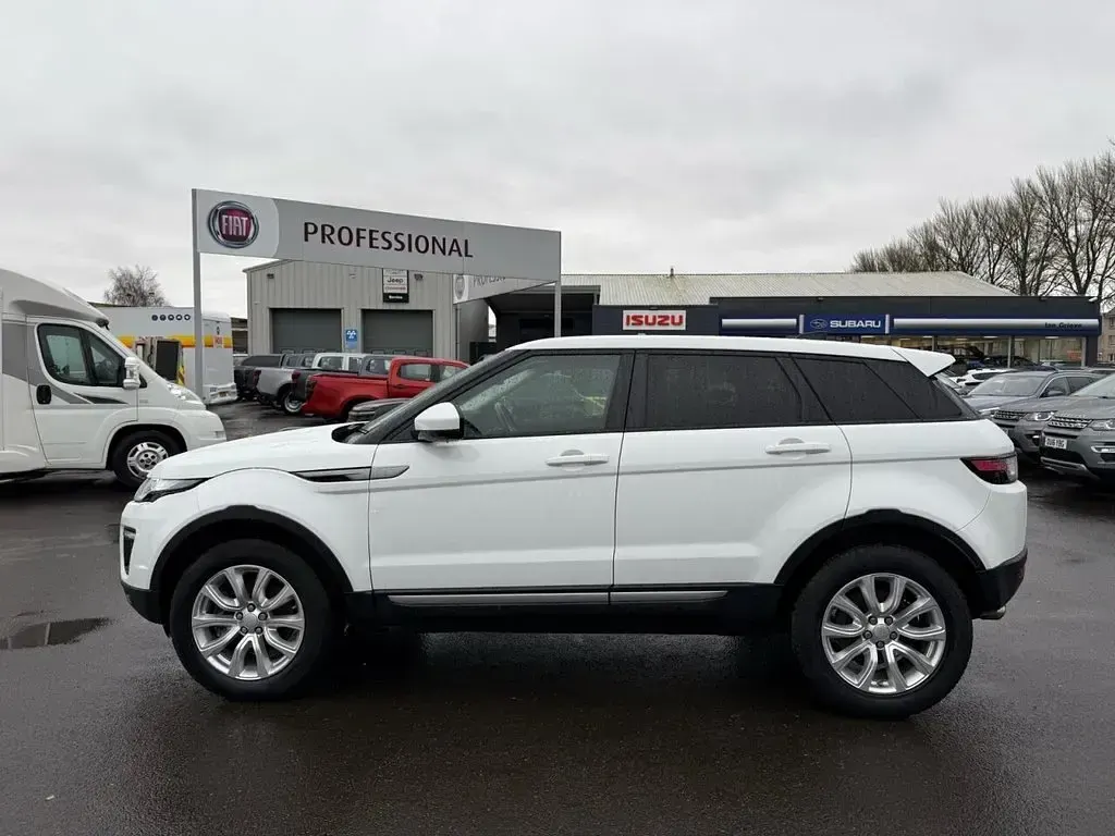 Used Land Rover Range Rover evoque SE 180 HP (132 kW) 2018 White SUV