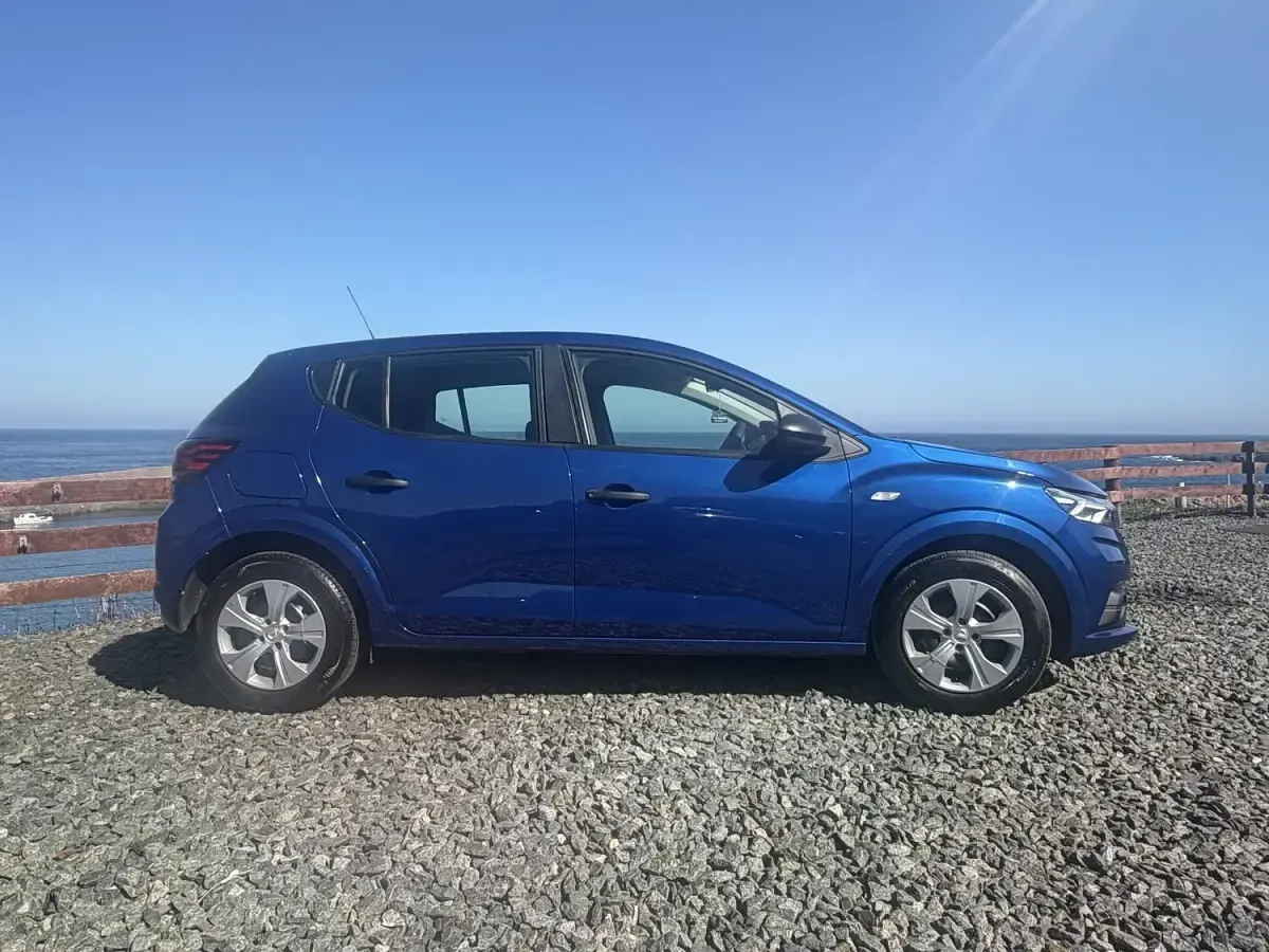 Usado Dacia Sandero Essentiel 2021 Azul Citadino