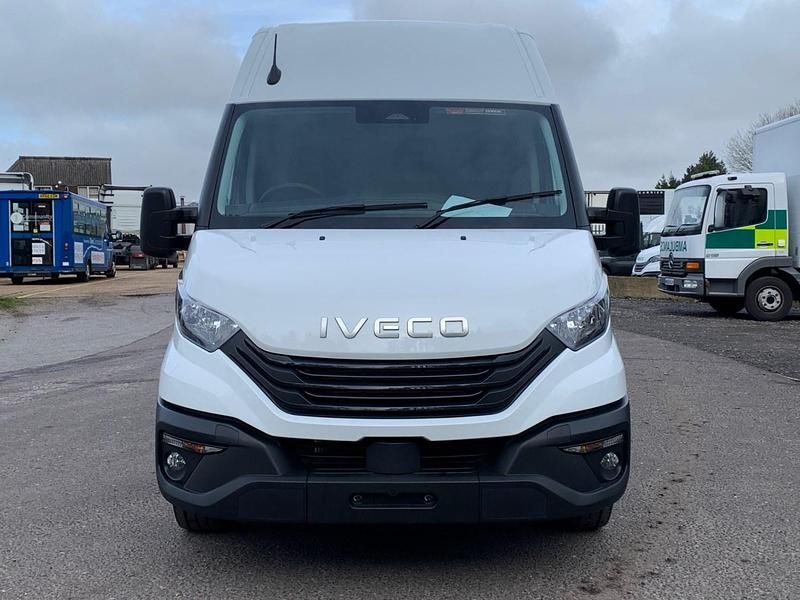 New Iveco Daily 140 HP (102 kW) 2026 White Van