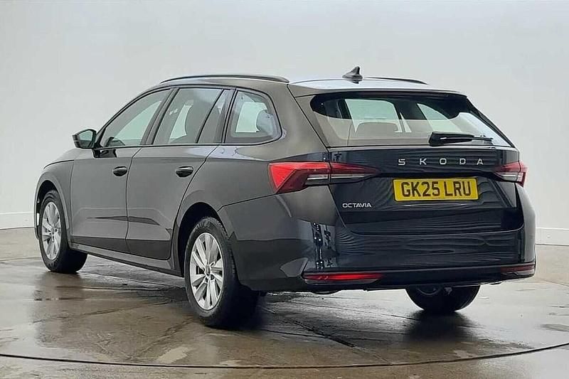 Used Skoda Octavia SE Technology 113 HP (83 kW) 2025 Black magic pearl effect Estate