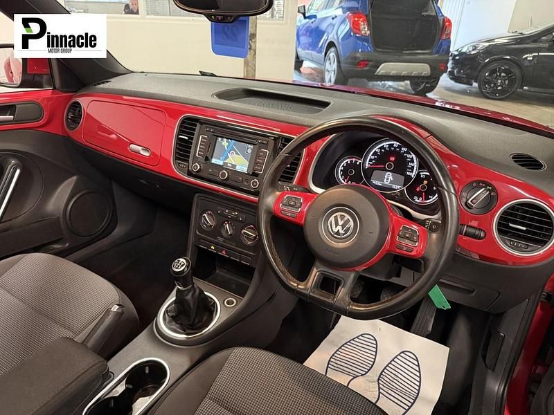 Used VW Beetle Design 105 HP (77 kW) 2014 Red Hatchback