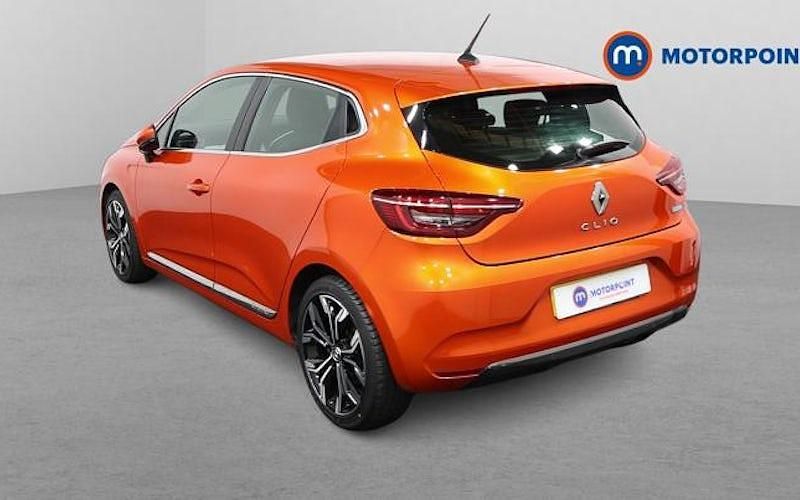 Used Renault Clio V Version S 140 HP (102 kW) 2022 Orange Hatchback