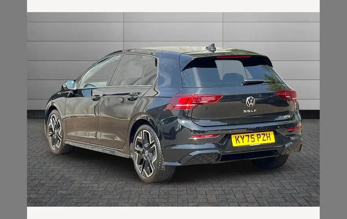 Used VW Golf VIII R-line 150 HP (110 kW) 2025 Grenadilla black Hatchback