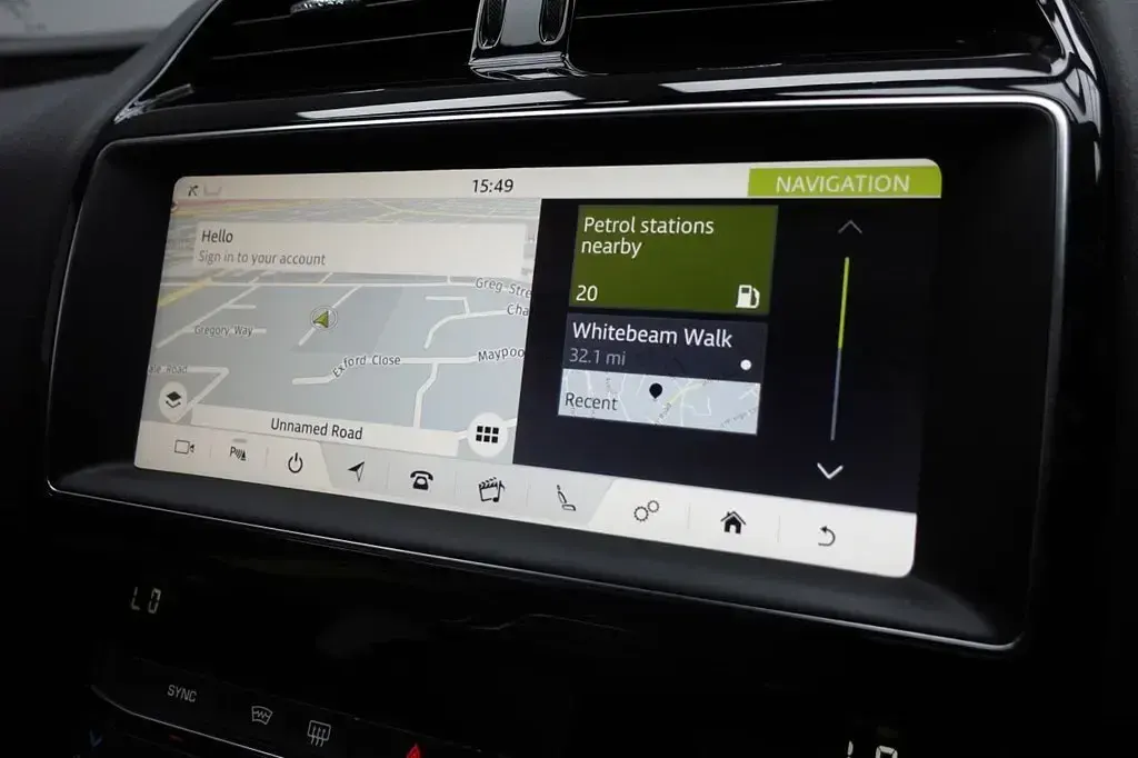 Used Jaguar XE Portfolio 200 HP (147 kW) 2019 Red Sedan