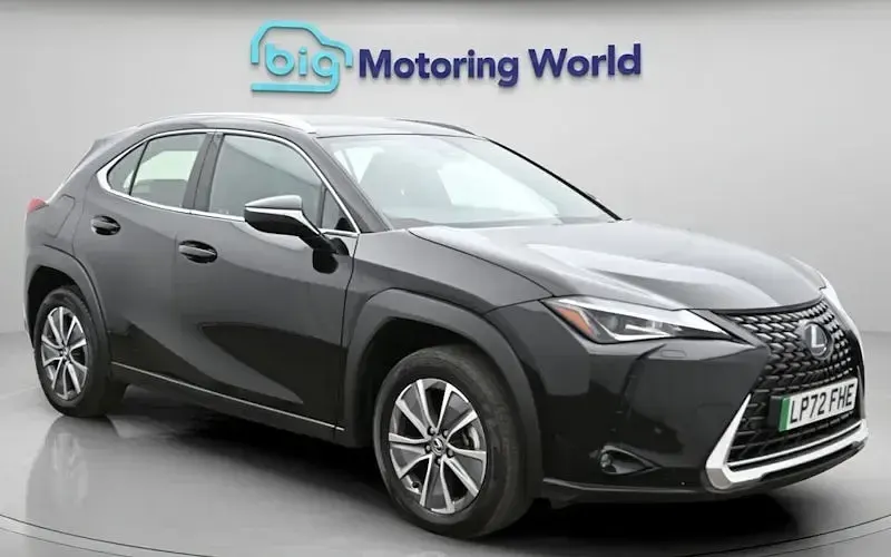 Usado Lexus UX 150 kW (204 HP) 2022 SUV