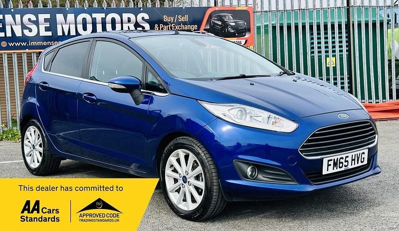 Usado Ford Fiesta Titanium 2016 Azul Citadino