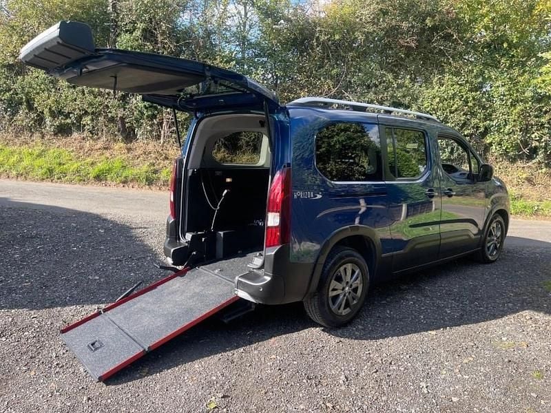 Blue Used 2022 Peugeot Rifter Allure MPV | £19,995 (A bit pricey) - Image 1/4