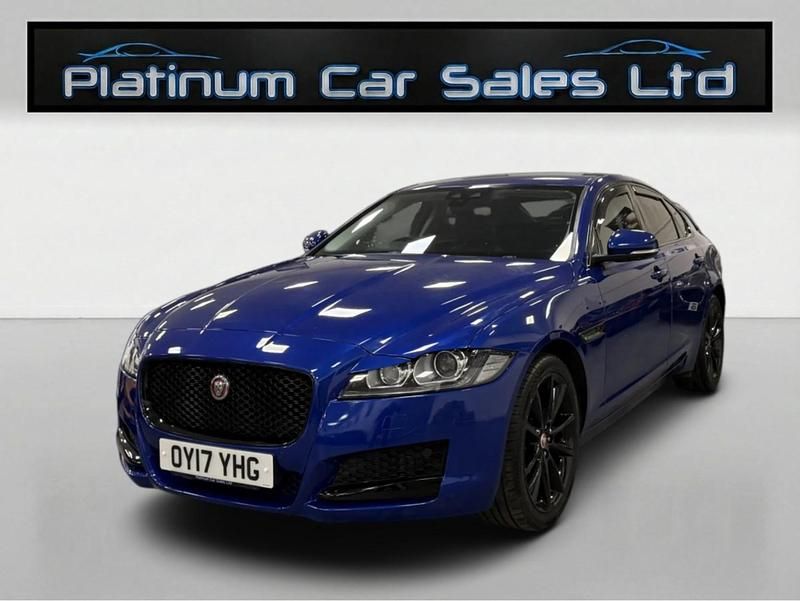 Usado Jaguar XF Portfolio 180 HP (132 kW) 2017 Azul Sedan