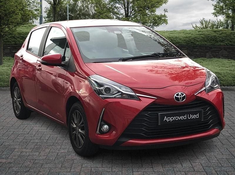 Red Used 2020 Toyota Yaris Hatchback | £11,200 (Good price) - Image 1/4