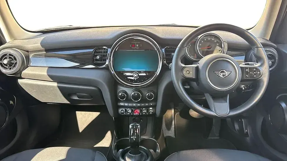 Used Mini Cooper Classic 134 HP (98 kW) 2022 Grey Hatchback