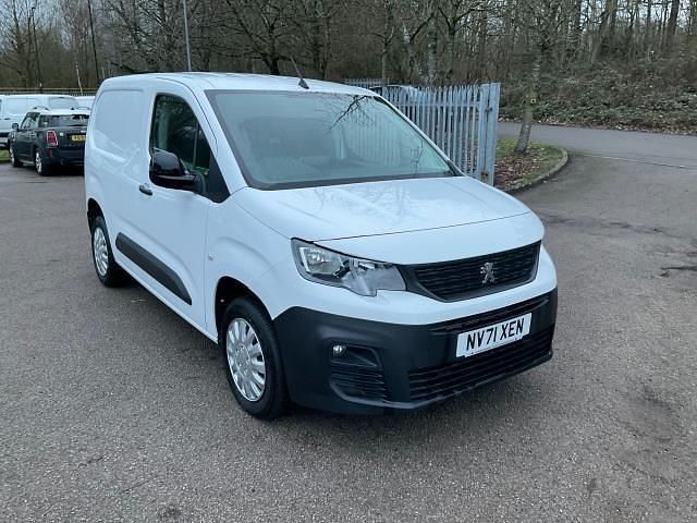 Used Peugeot Partner Premium 2022 White MPV