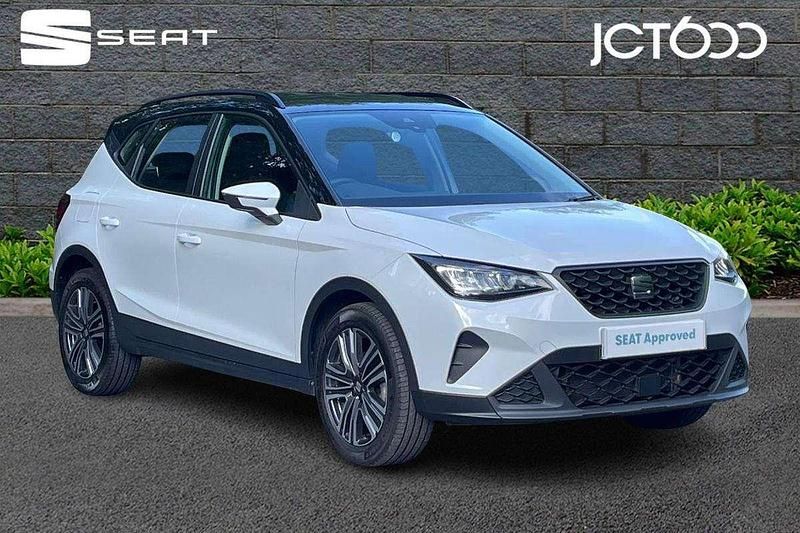 White Used 2022 Seat Arona SE Technology SUV | £15,001 (Fair price) - Image 1/4