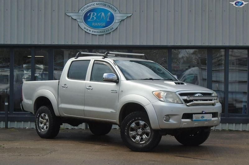 Silver Used 2007 Toyota HiLux Pickup | £5,500 (Fair price) - Image 1/4