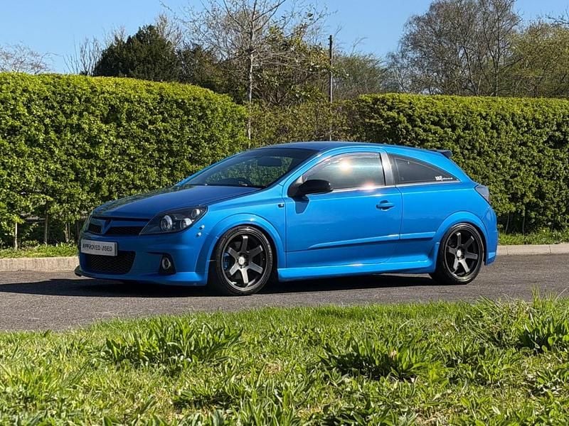 Used Vauxhall Astra 300 HP (220 kW) 2007 Blue Hatchback