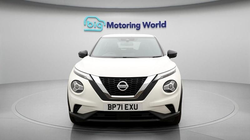 Used Nissan Juke N-Connecta 114 HP (83 kW) 2022 White SUV