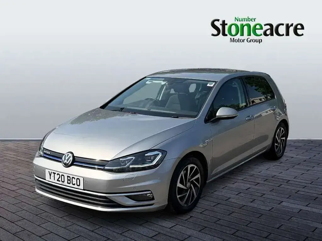 Begagnad VW Golf VII Edition 2020 Silver Halvkombi