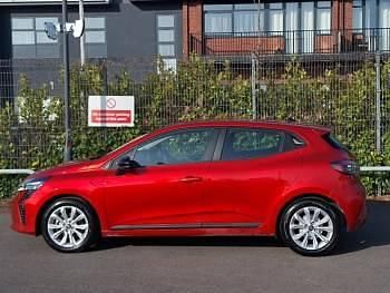 Used Renault Clio V Evolution 143 HP (105 kW) 2025 Red Hatchback