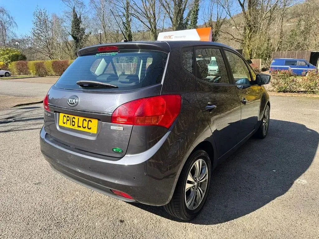 Used Kia Venga 90 HP (66 kW) 2016 Silver Hatchback