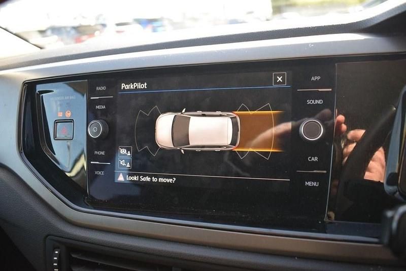 Used VW Polo SE 95 HP (69 kW) 2020 White Hatchback