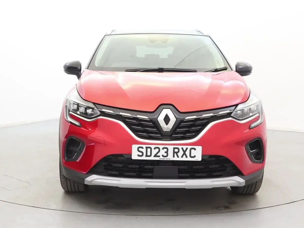 Second-hand Renault Captur Techno 91 CP (66 kW) 2023 Roșu SUV
