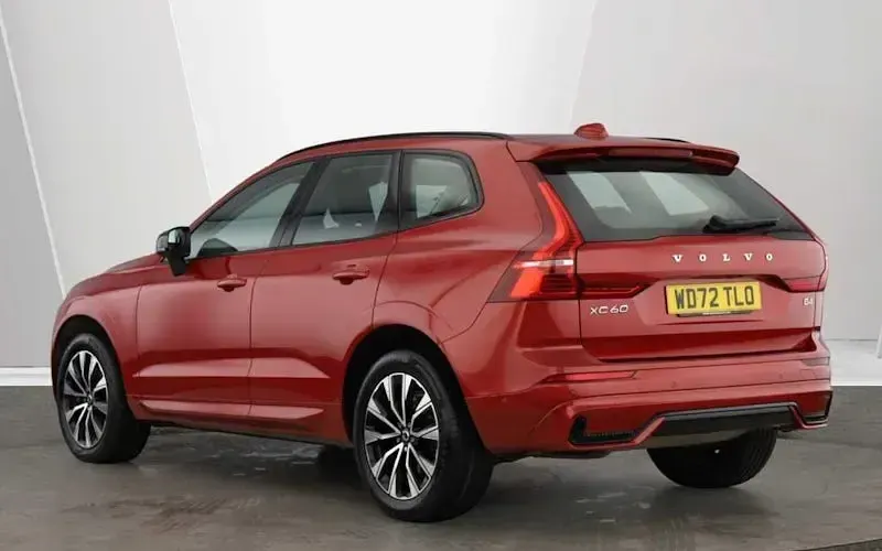Used Volvo XC60 Plus 197 HP (144 kW) 2022 SUV
