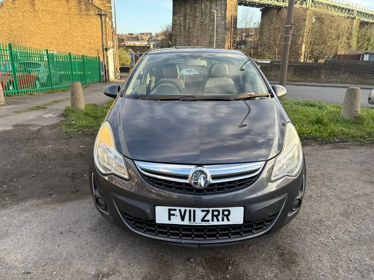 Used Vauxhall Corsa 100 HP (73 kW) 2011 Grey Hatchback