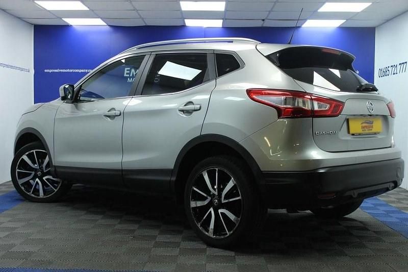 Used Nissan Qashqai Tekna 110 HP (80 kW) 2017 Silver SUV
