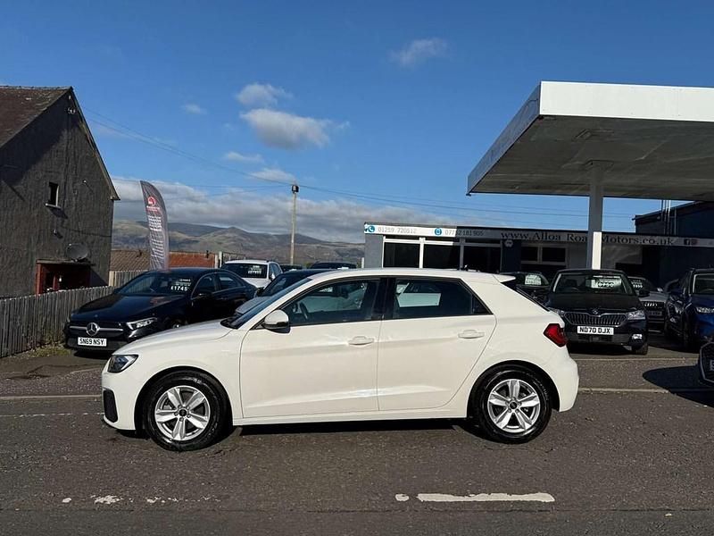Used Audi A1 Sportback Design 110 HP (80 kW) 2021 White Hatchback