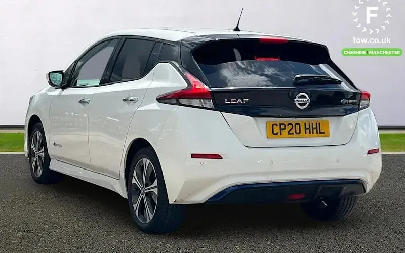 Used Nissan Leaf Tekna 160 kW (218 HP) 2020 White Hatchback
