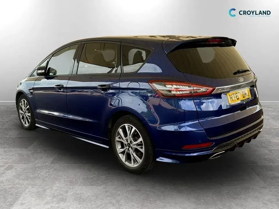 Usado Ford S-MAX ST-Line 180 HP (132 kW) 2018 Azul Monovolume
