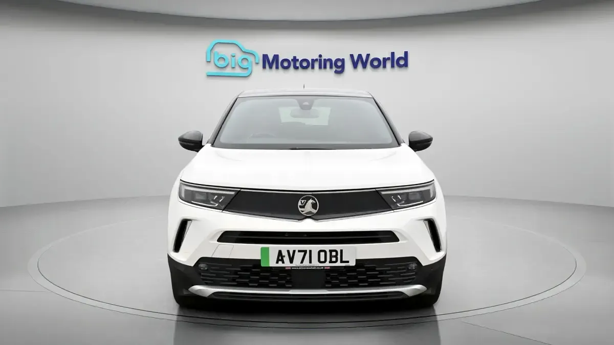 Used Vauxhall Mokka Edition 100 kW (136 HP) 2021 White SUV