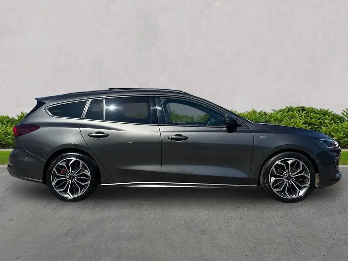 Usado Ford Focus ST-Line X 2024 Cinzento Carrinha
