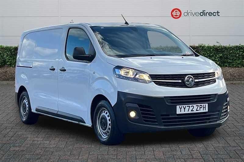 Solid jade white Used 2022 Vauxhall Vivaro S Van | £11,798 (Fair price) - Image 1/4