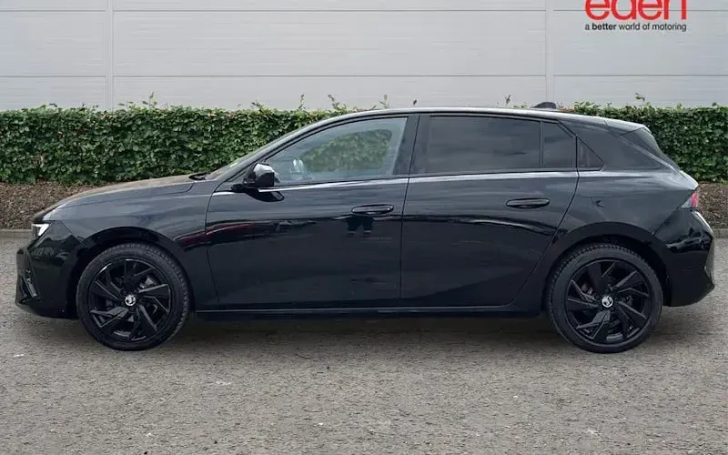 Used Vauxhall Astra 131 HP (96 kW) 2026 Hatchback